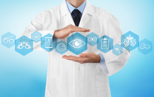 Myopia vs. hyperopia infographic outlining differences